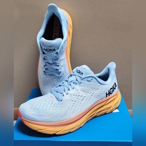 HOKA Clifton 8, women's 9.5 NWOT